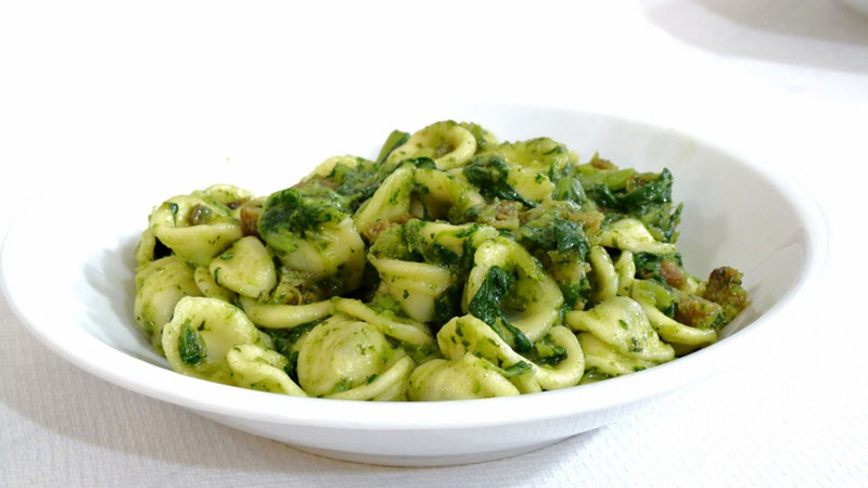 orecchiette-alle-cime-di-rapa-olio-extravergine-oliva-intenso-logoluso